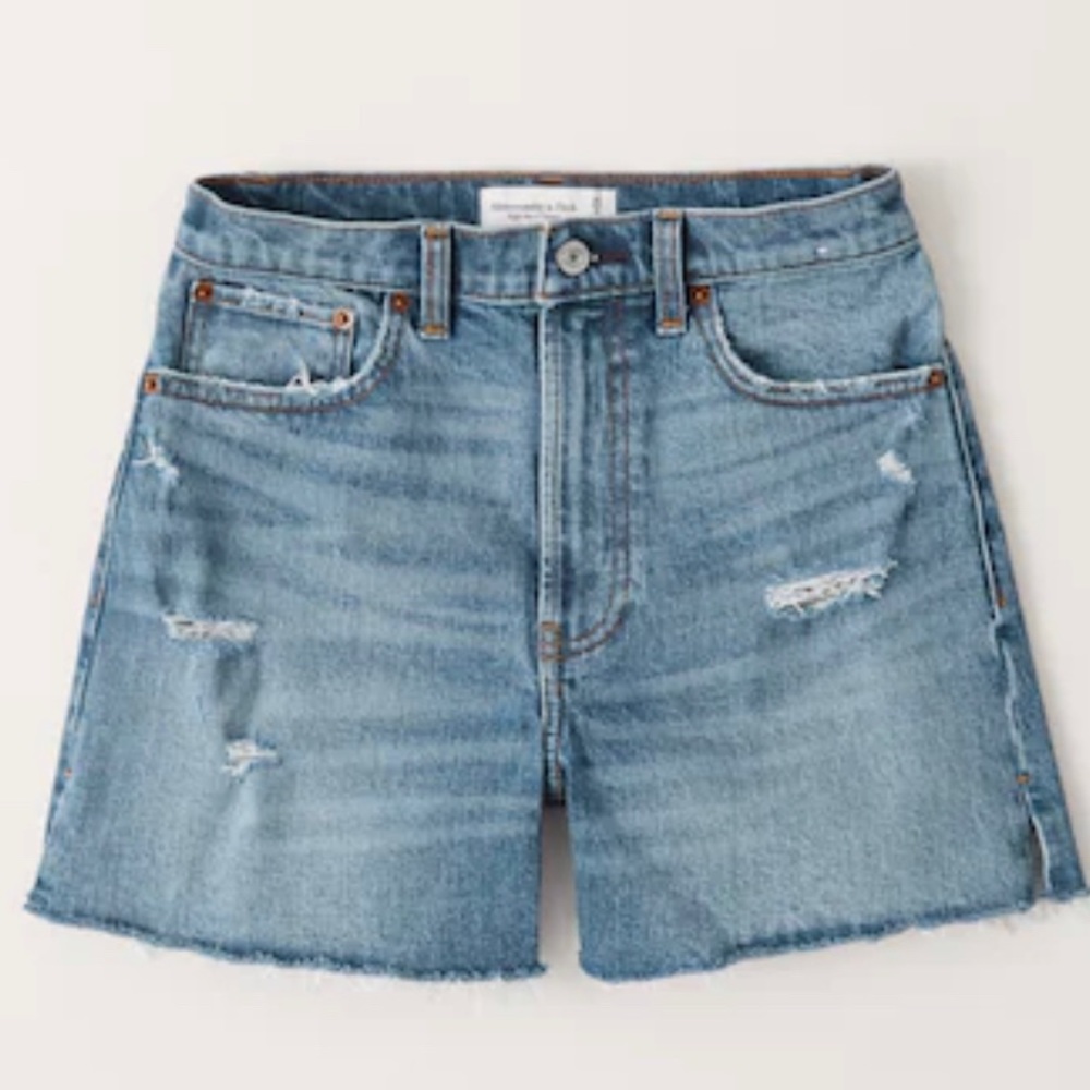 High Rise Curve Love Jean Shorts